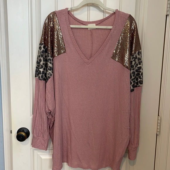 Lovely Melody Tops - Beautiful, sparkly leopard top from Lovely Melody. NWOT - Ladies 2XL
